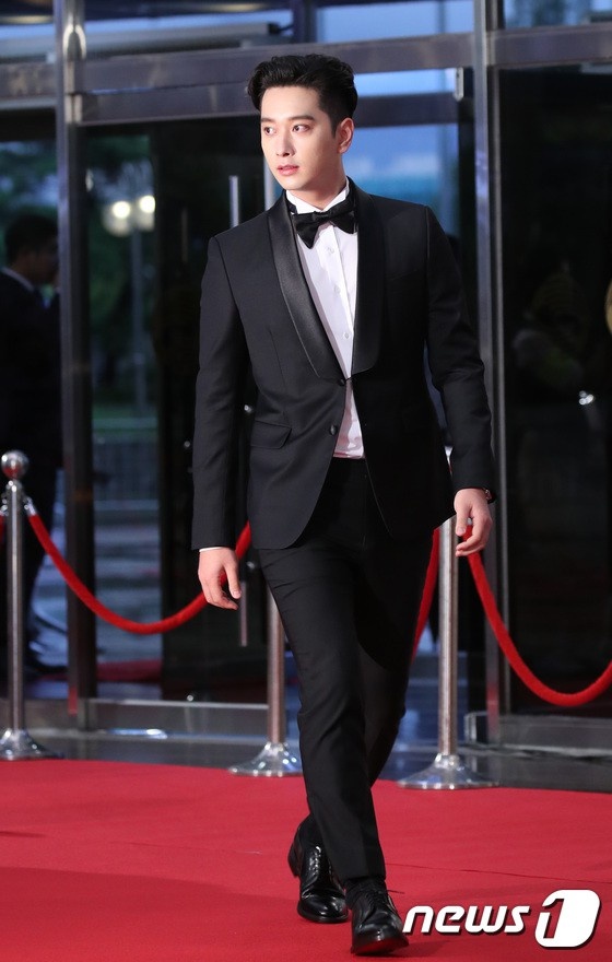 son ye jin goi cam o le trao giai truyen hinh anh 8