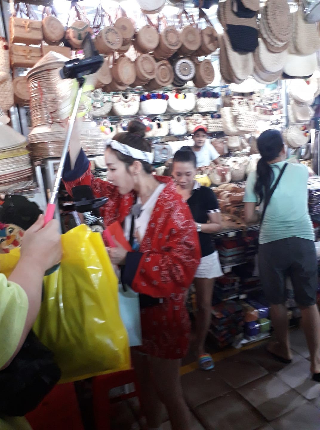 dara 2ne1 khám phá sài gòn ảnh 9 dara 2ne1 kham pha sai gon anh 9