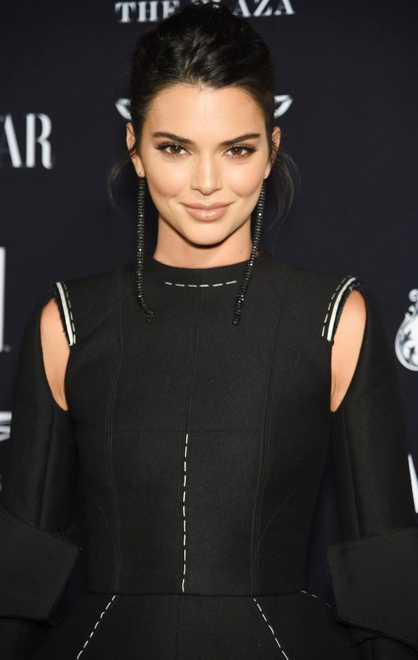 bella hadid mac goi cam,  lo than hinh gay go anh 3