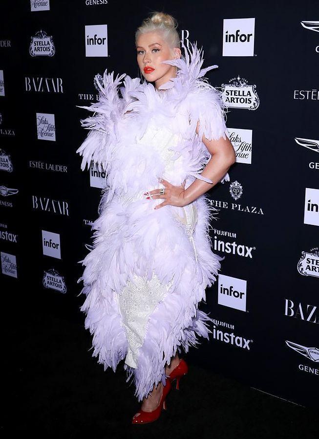 bella hadid mac goi cam,  lo than hinh gay go anh 6