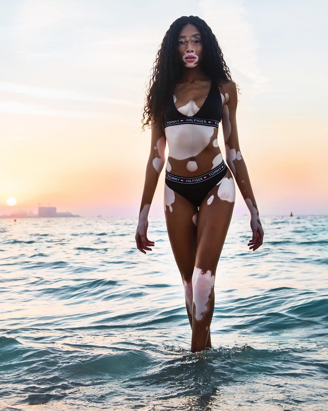 winnie harlow dien victoria's secret anh 8