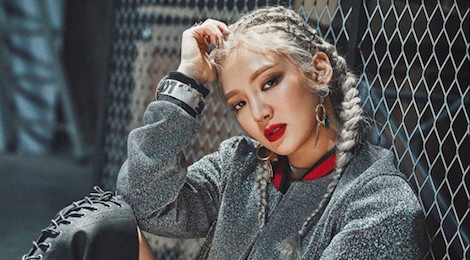 Thanh vien SNSD nghi bi quay roi tai hau truong san khau, fan phan no hinh anh