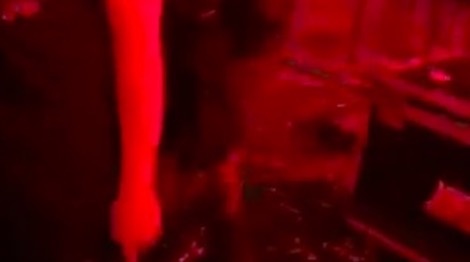 Thanh vien SNSD nghi bi quay roi tai hau truong san khau hinh anh