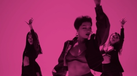 Sau MV 'bay' trai dep, Miu Le mac goi cam nhay vu dieu 'tha cau' hinh anh