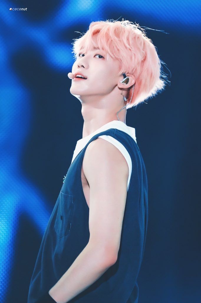 than tuong kpop sinh nam 2000 anh 8