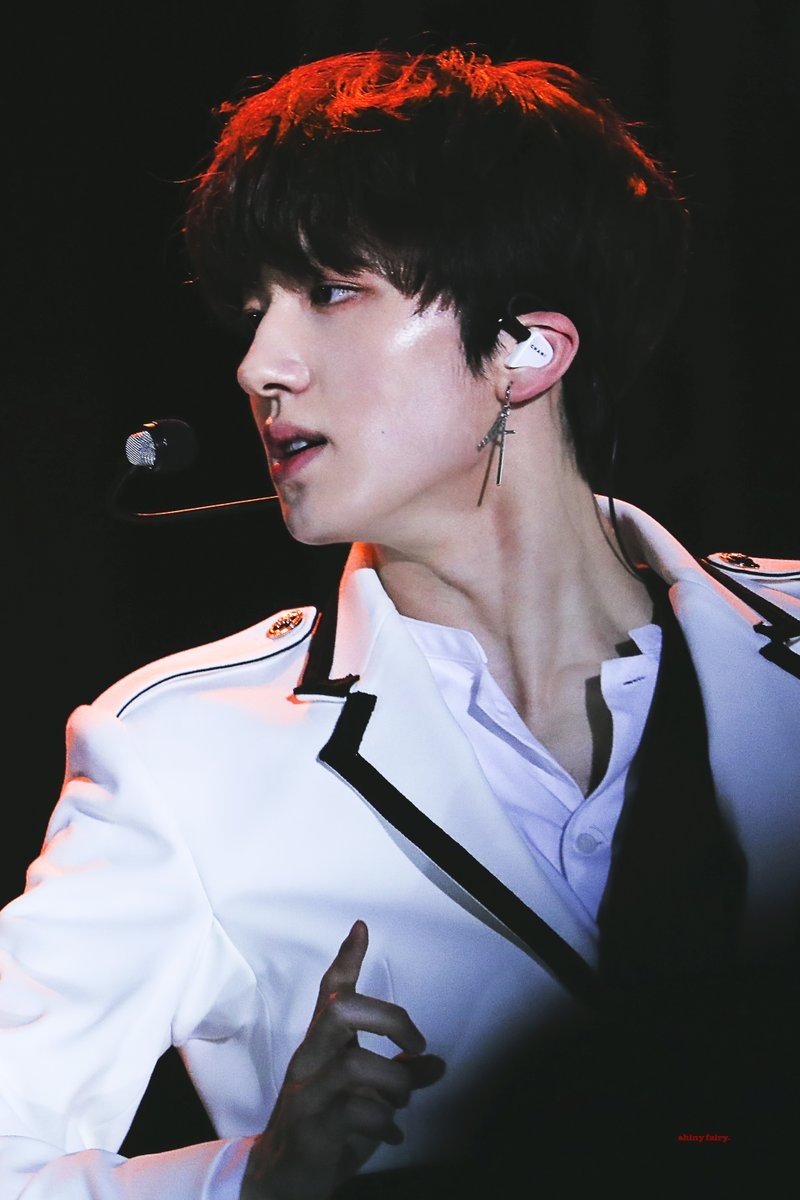 than tuong kpop sinh nam 2000 anh 10