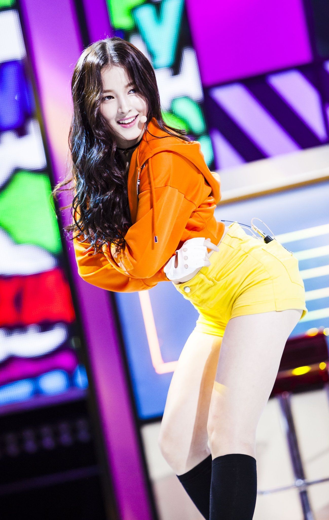 than tuong kpop sinh nam 2000 anh 1