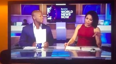 MC dai ABC bi chi trich vi khong ton trong BTS hinh anh