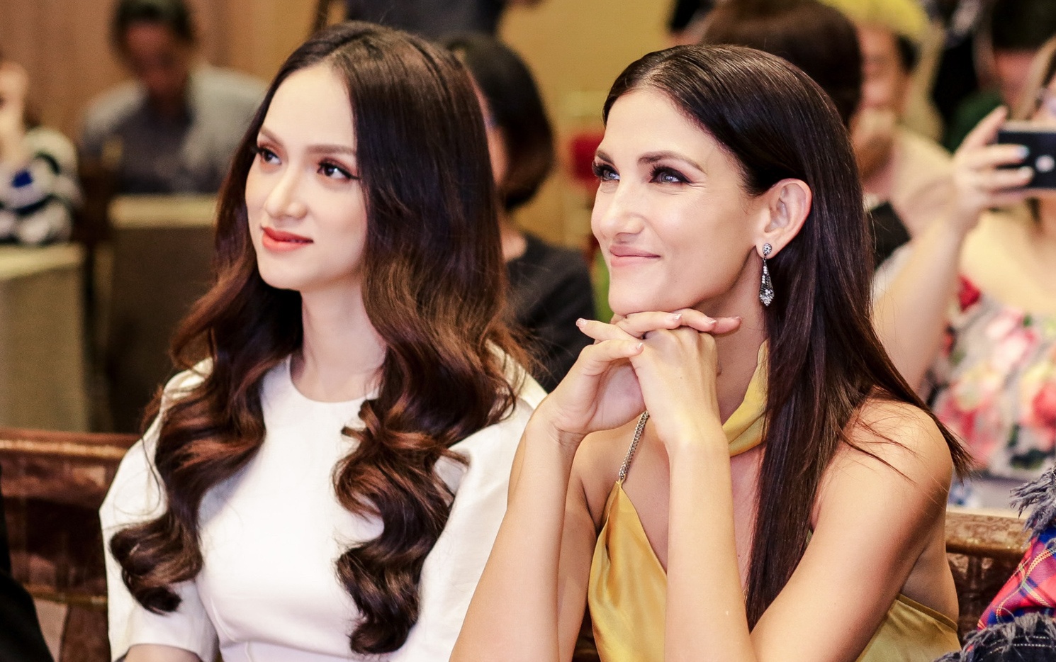 cindy bishop quay chuong trinh cung ho ngoc ha anh 5