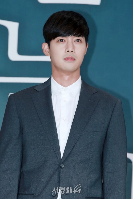 kim hyun joong tai xuat sau 4 nam scandal bao hanh anh 2