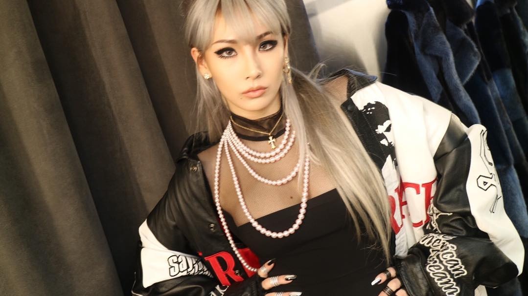 CL 2NE1 giam can anh 1