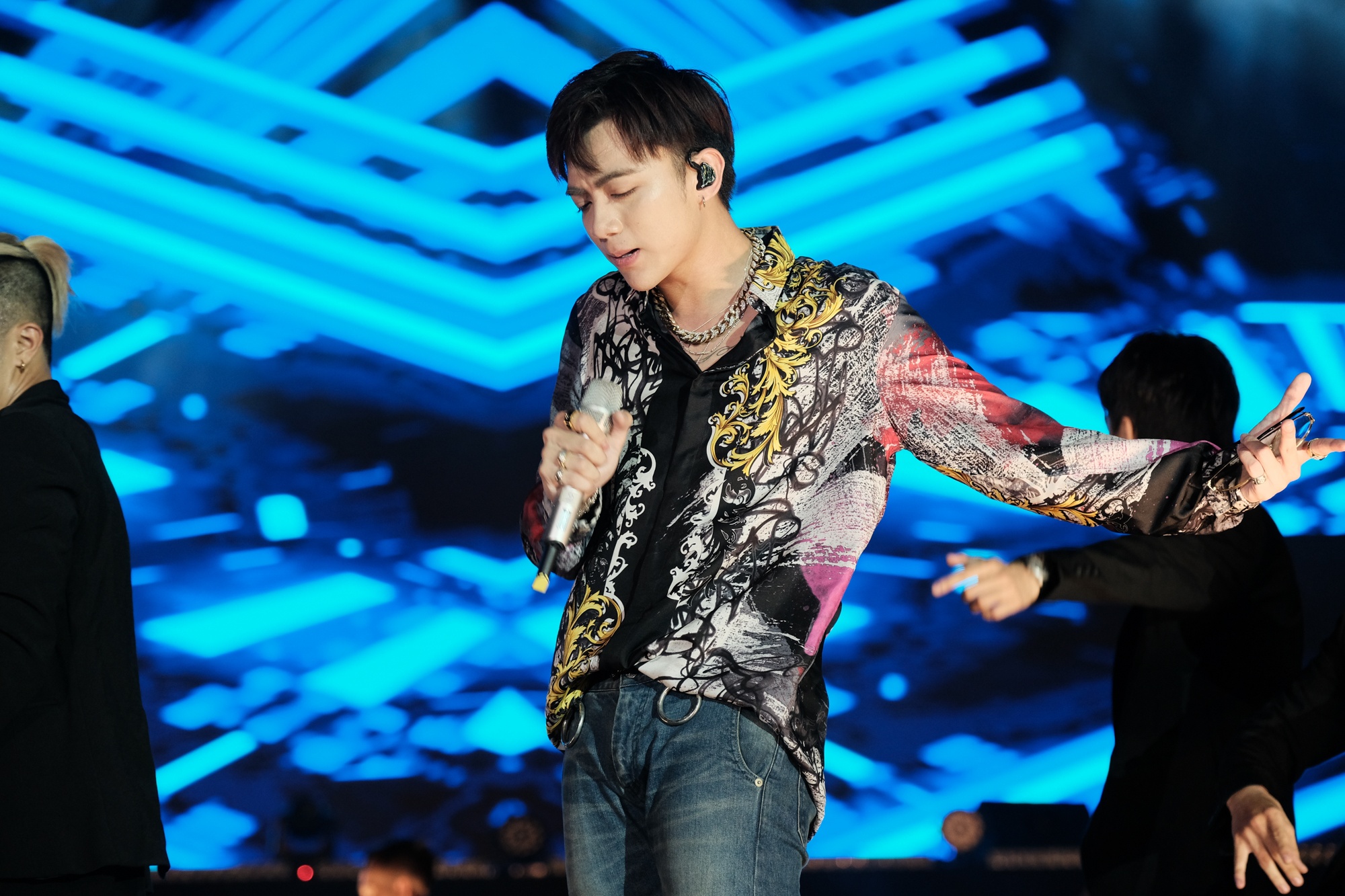 son tung hoi tu dan sao vpop anh 10