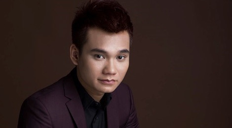 Khac Viet bi chi trich du doi vi vang tuc tren mang xa hoi hinh anh