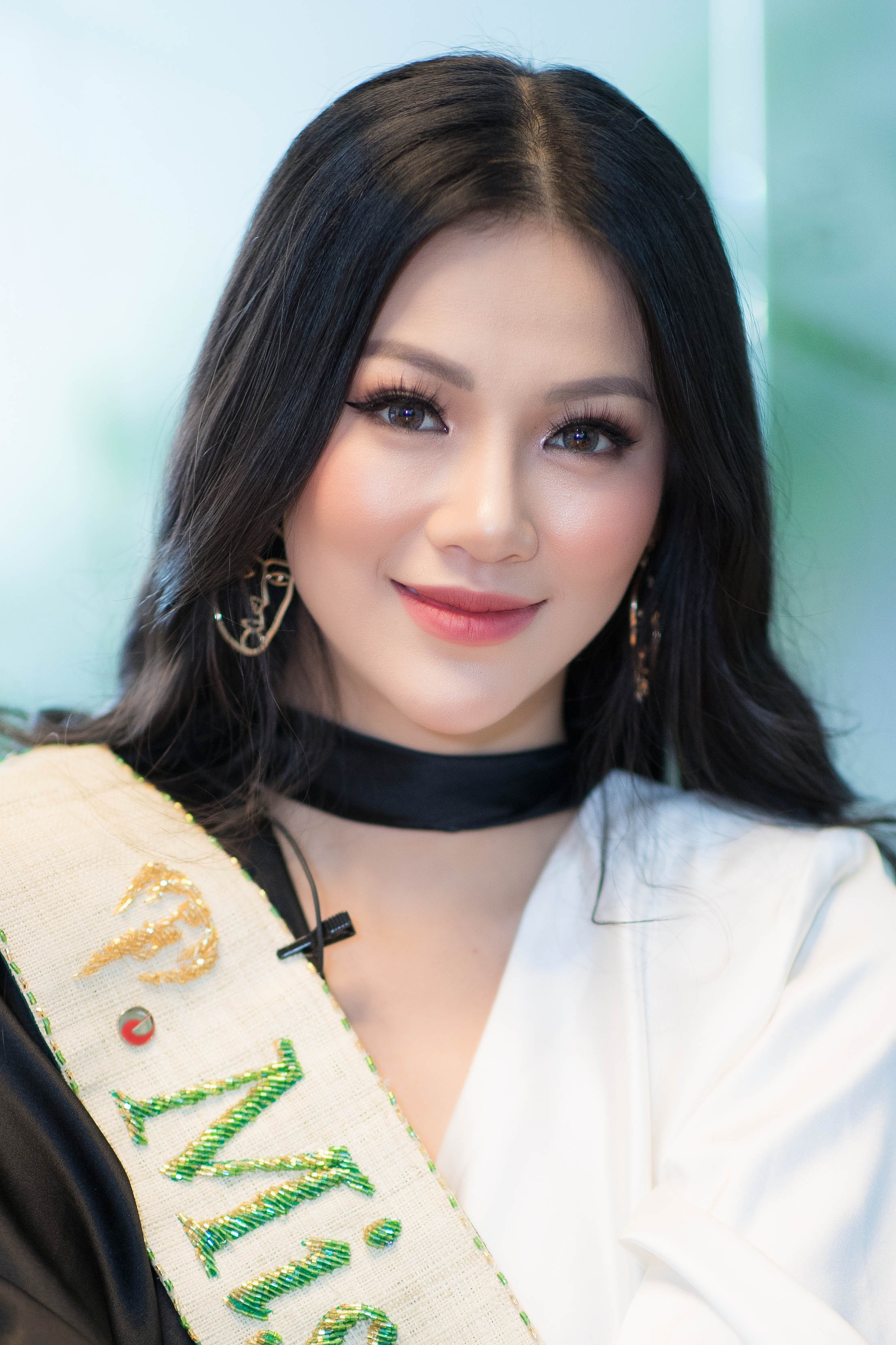 hoa hau trai dat phuong khanh giao luu doc gia zing anh 4