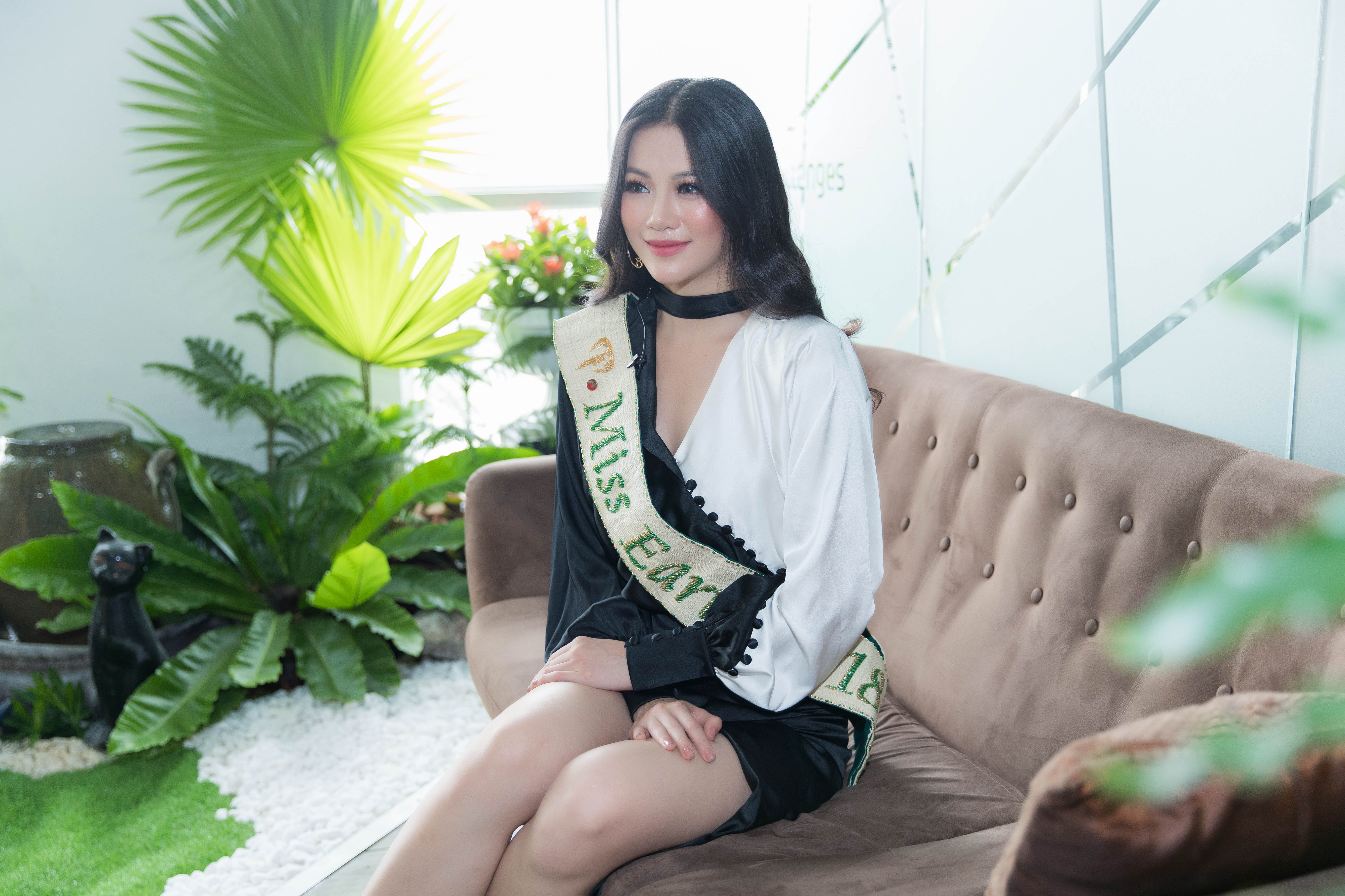 hoa hau trai dat phuong khanh giao luu doc gia zing anh 6