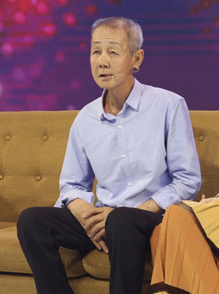 người đàn ông 30 năm hát trong gánh lô tô  ảnh 1 nguoi dan ong 30 nam hat trong ganh lo to anh 1