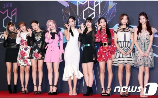 thoi trang tham do cua nhom twice anh 6