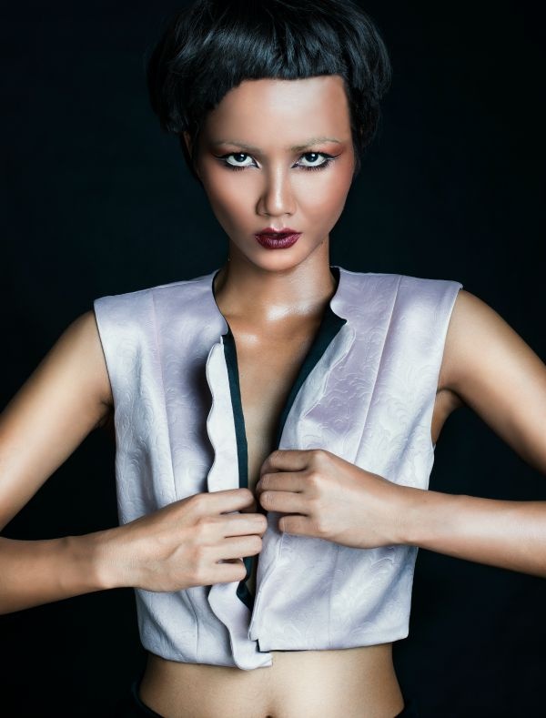 hoa hau hoan vu H'Hen Nie anh 3