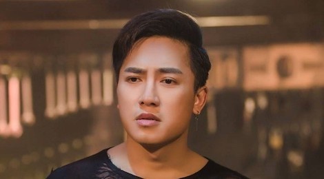 MV ke chuyen giup Chau Khai Phong gay chu y sau hit 'Ngam hoa le roi' hinh anh