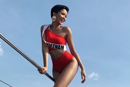 Khan gia quoc te yeu men H'Hen Nie hon Hoa hau Hoan vu 2018 hinh anh