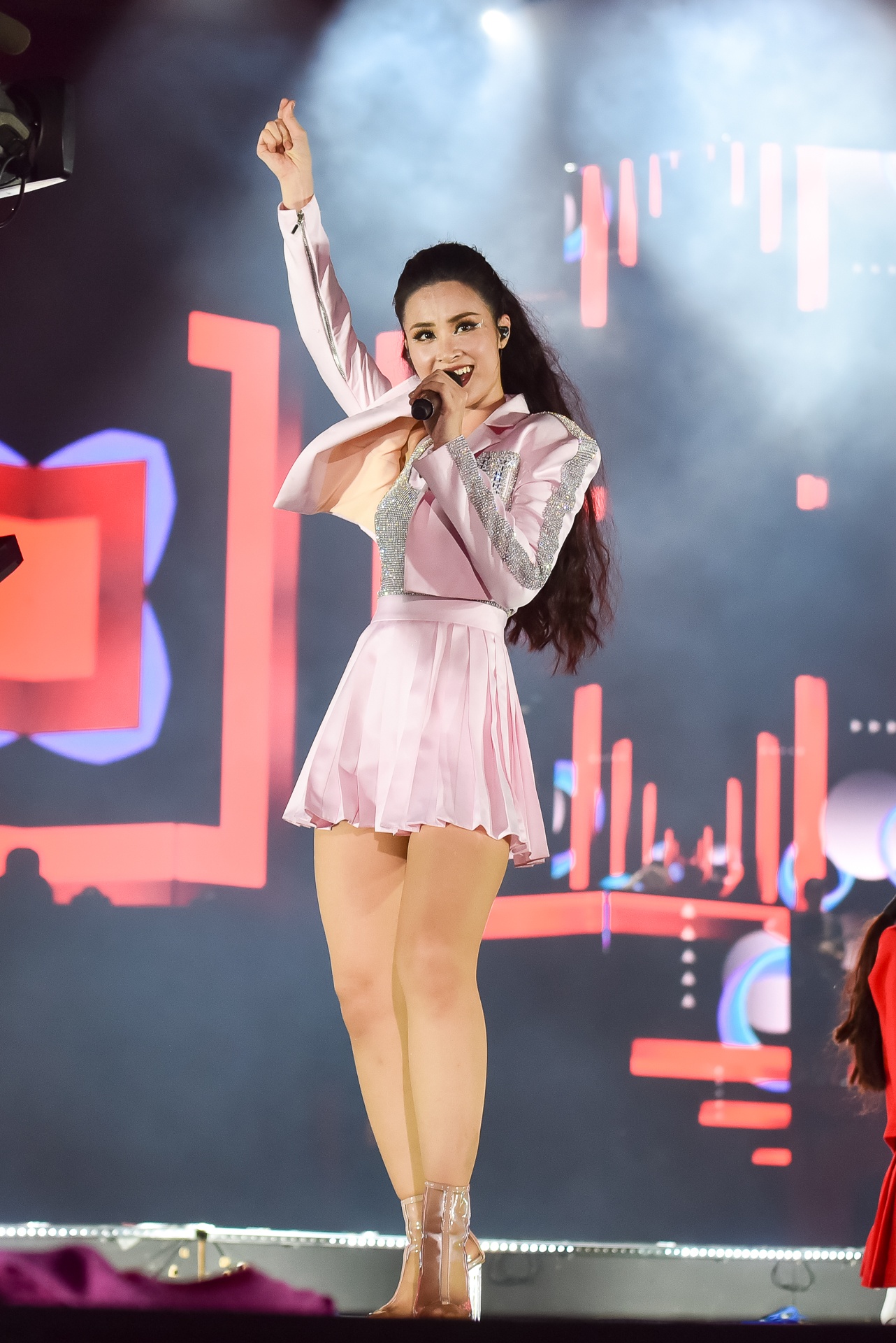 liveshow 10 nam ca hat dong nhi anh 6