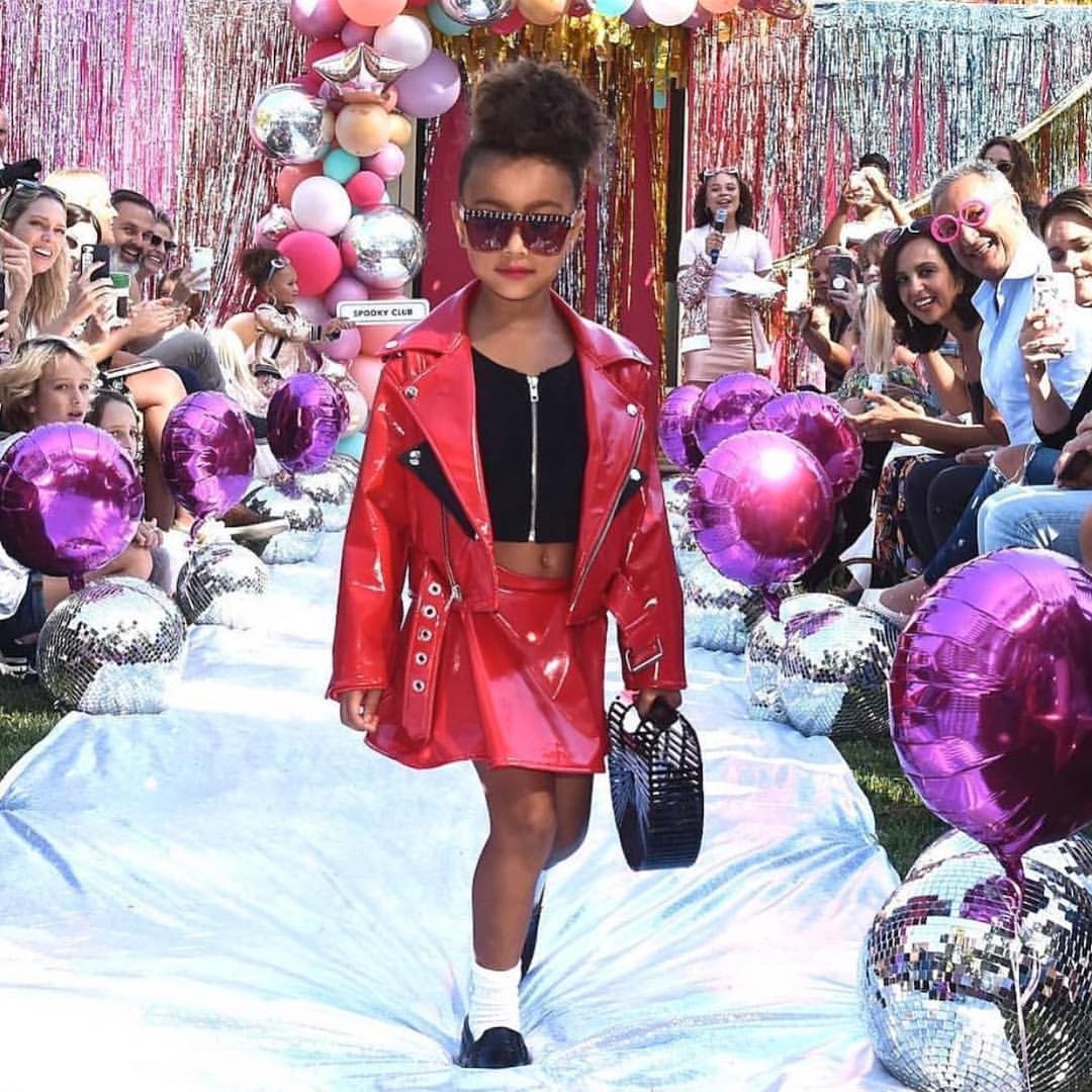 con gai kim kardashian anh 12