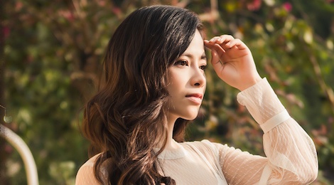 10 nam ca hat, Duong Hoang Yen lan dau duoc chu y nho MV tinh tay ba hinh anh