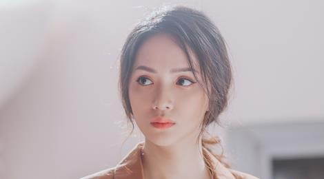 MV cua Huong Giang nhanh chong ha nhiet, Mr. Siro tren da dan dau BXH hinh anh