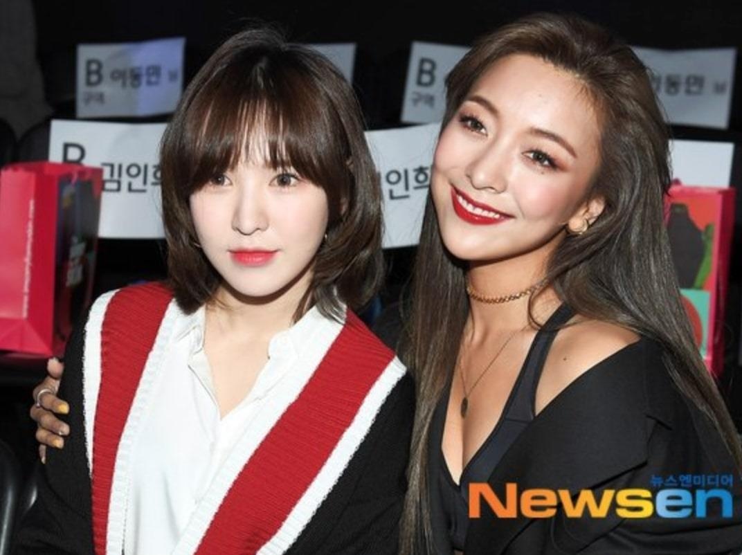 My nhan Kpop khoe ve sexy tren tham do show thoi trang hinh anh