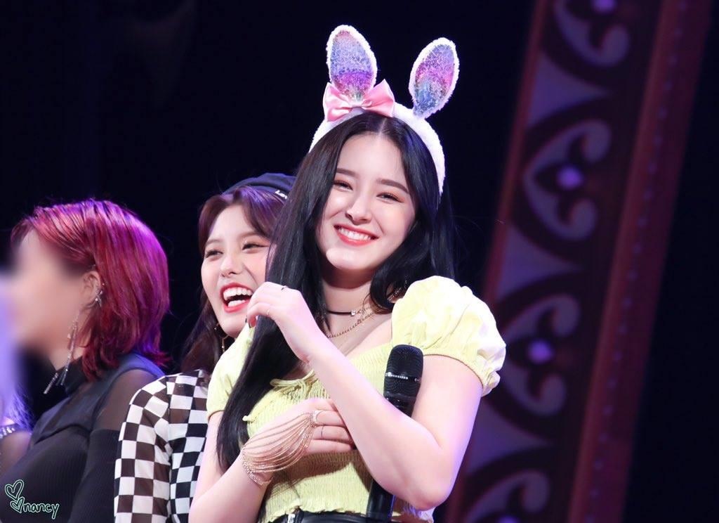 thien than lai nancy anh 7