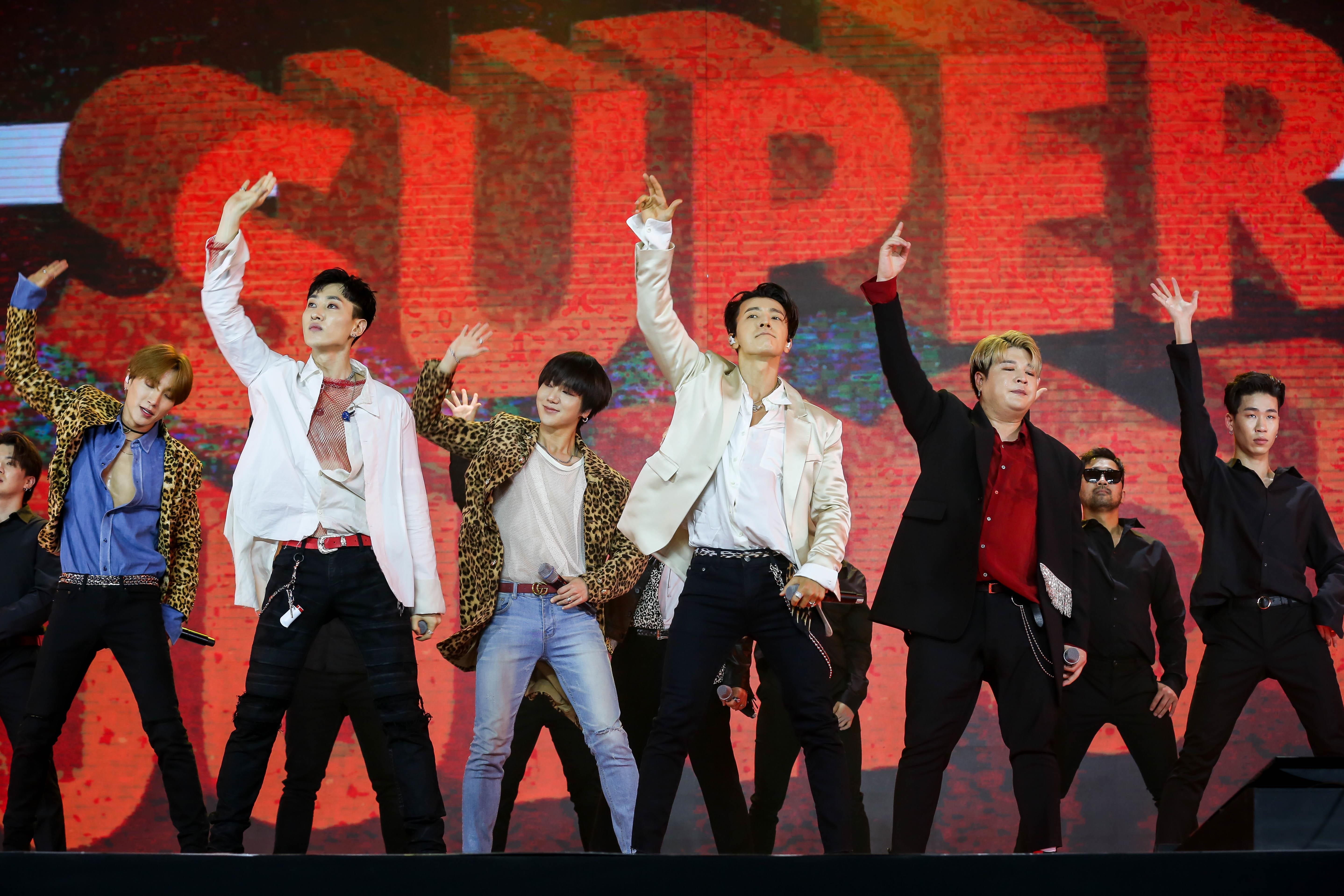 Supper Junior,  VLive anh 1