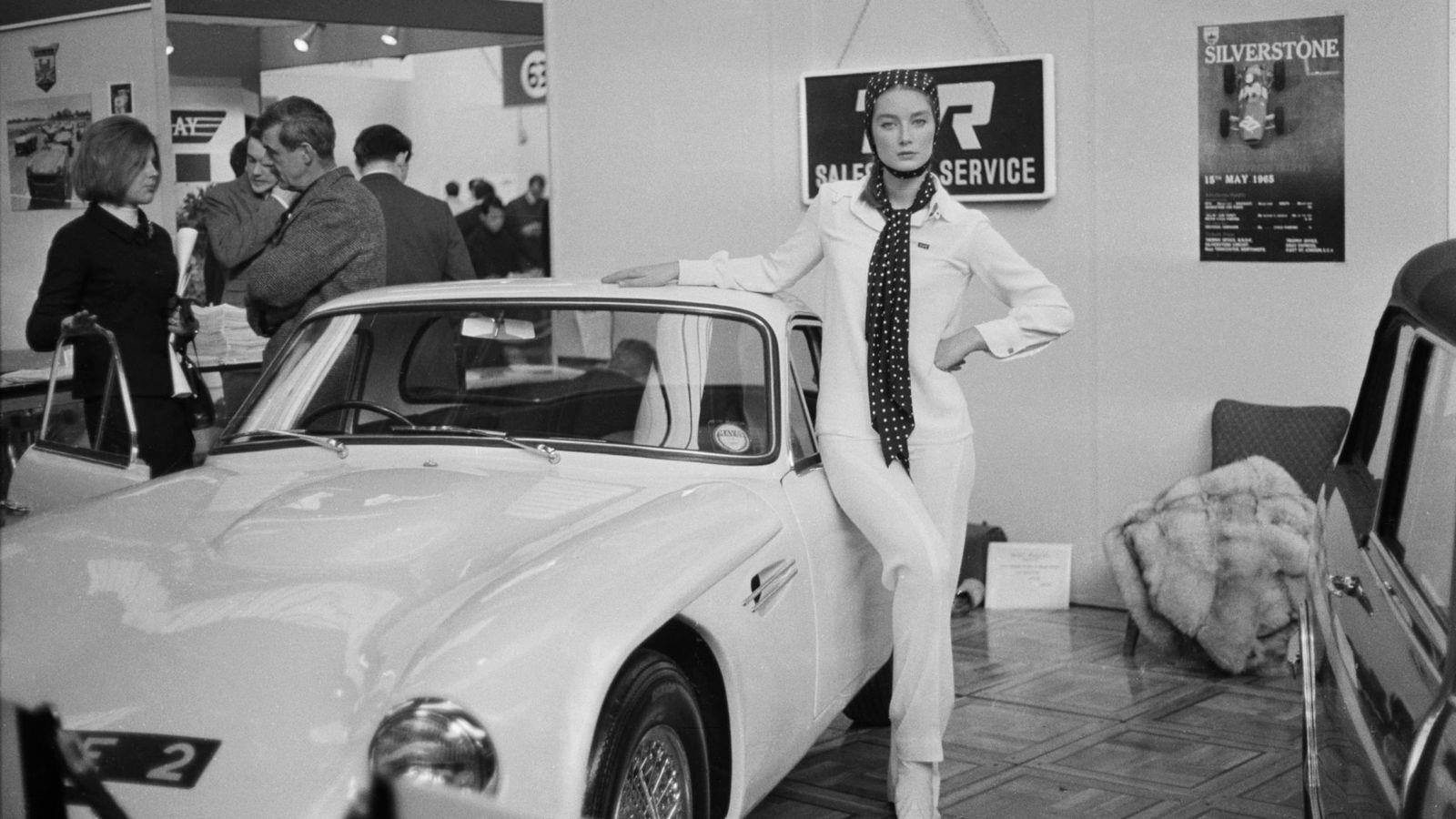 bond girl qua doi anh 2