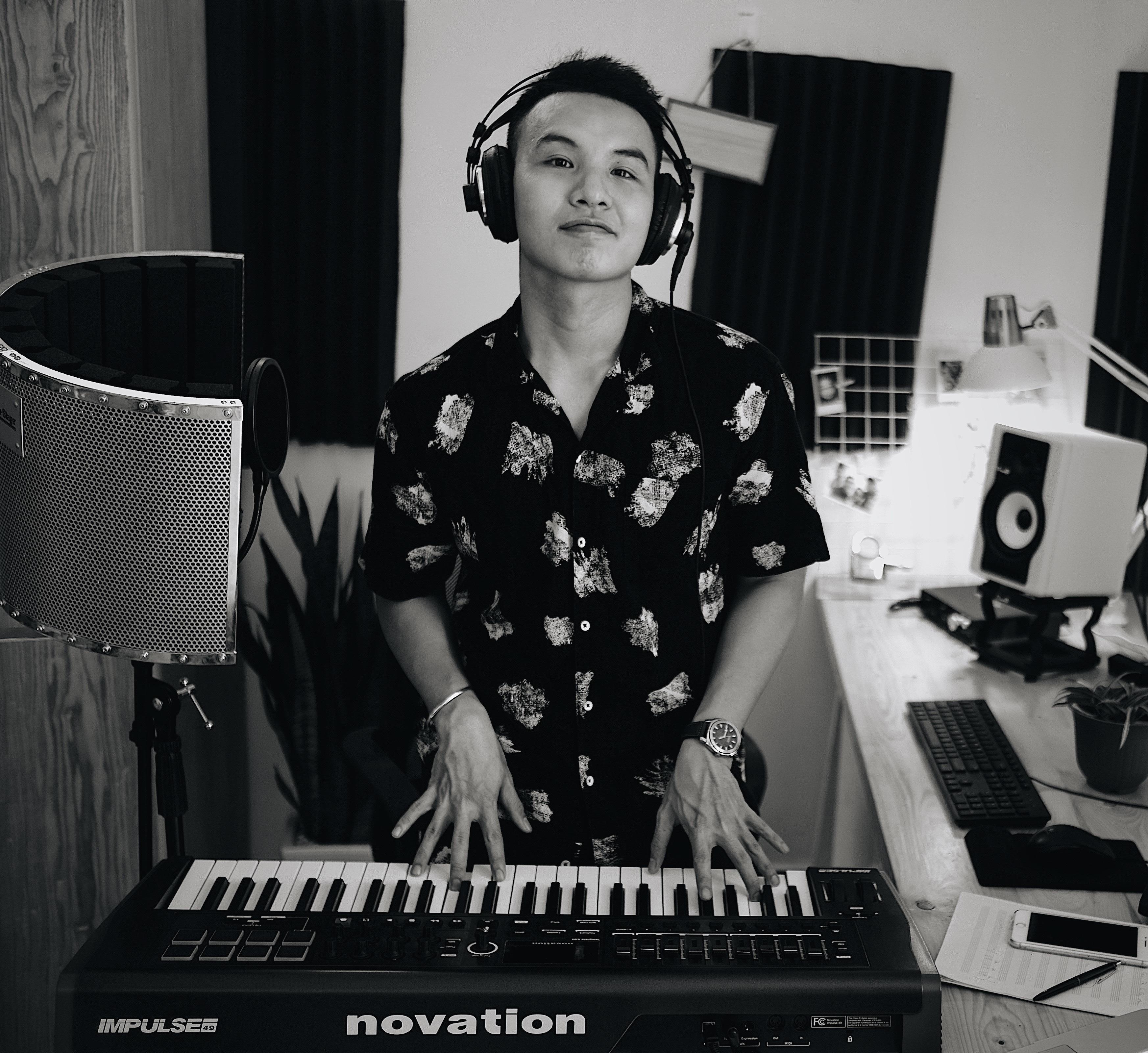 huỳnh hiền năng tiền nhiều để làm gì ảnh 1 huynh hien nang tien nhieu de lam gi anh 1