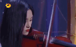 Man bieu dien nhac cu gay sung sot cua cac nu than Trung Quoc hinh anh