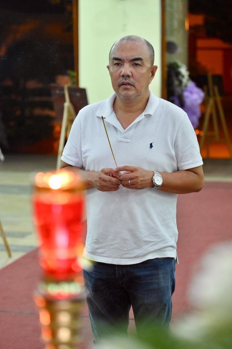 Sao Viet dua tien nghe si Le Binh anh 11