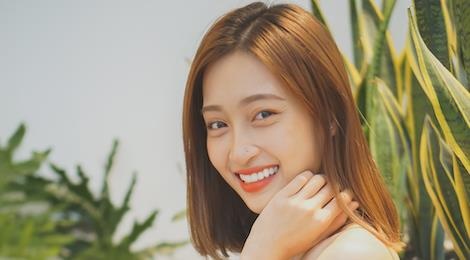 Phia hot girl The Voice thua nhan duoc Ho Hoai Anh thien vi hinh anh