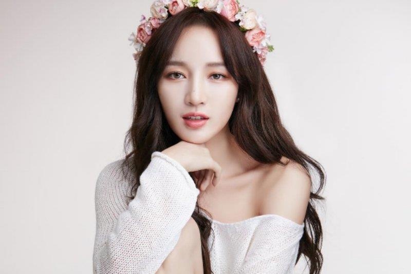 nhan sac cuu than tuong kpop yeu con trai ty phu anh 4