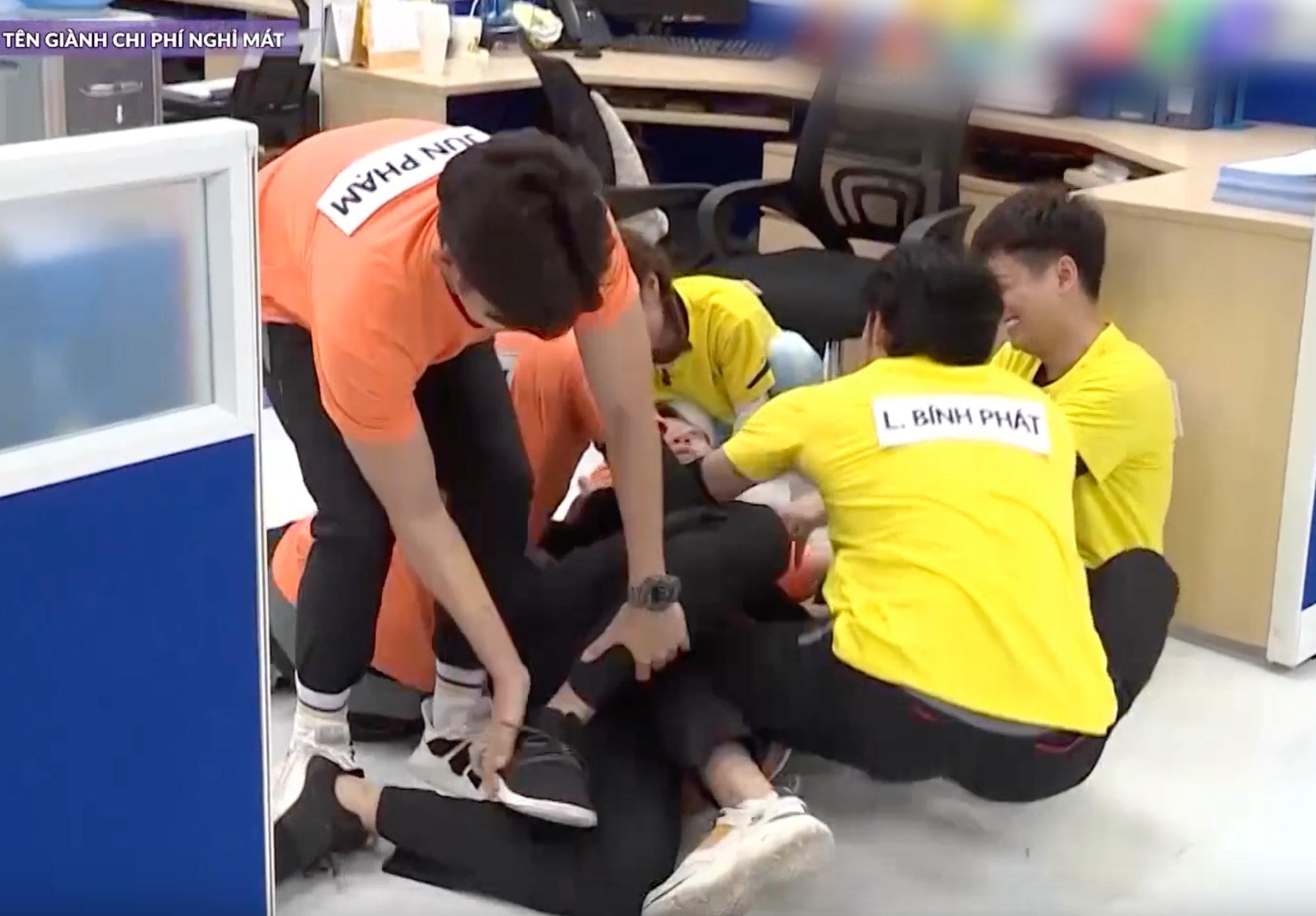 running man tap 5 lan ngoc giet tran thanh lien binh phat vi tien anh 3