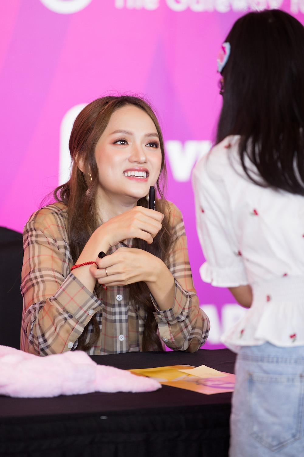 V Heartbeat Live anh 6