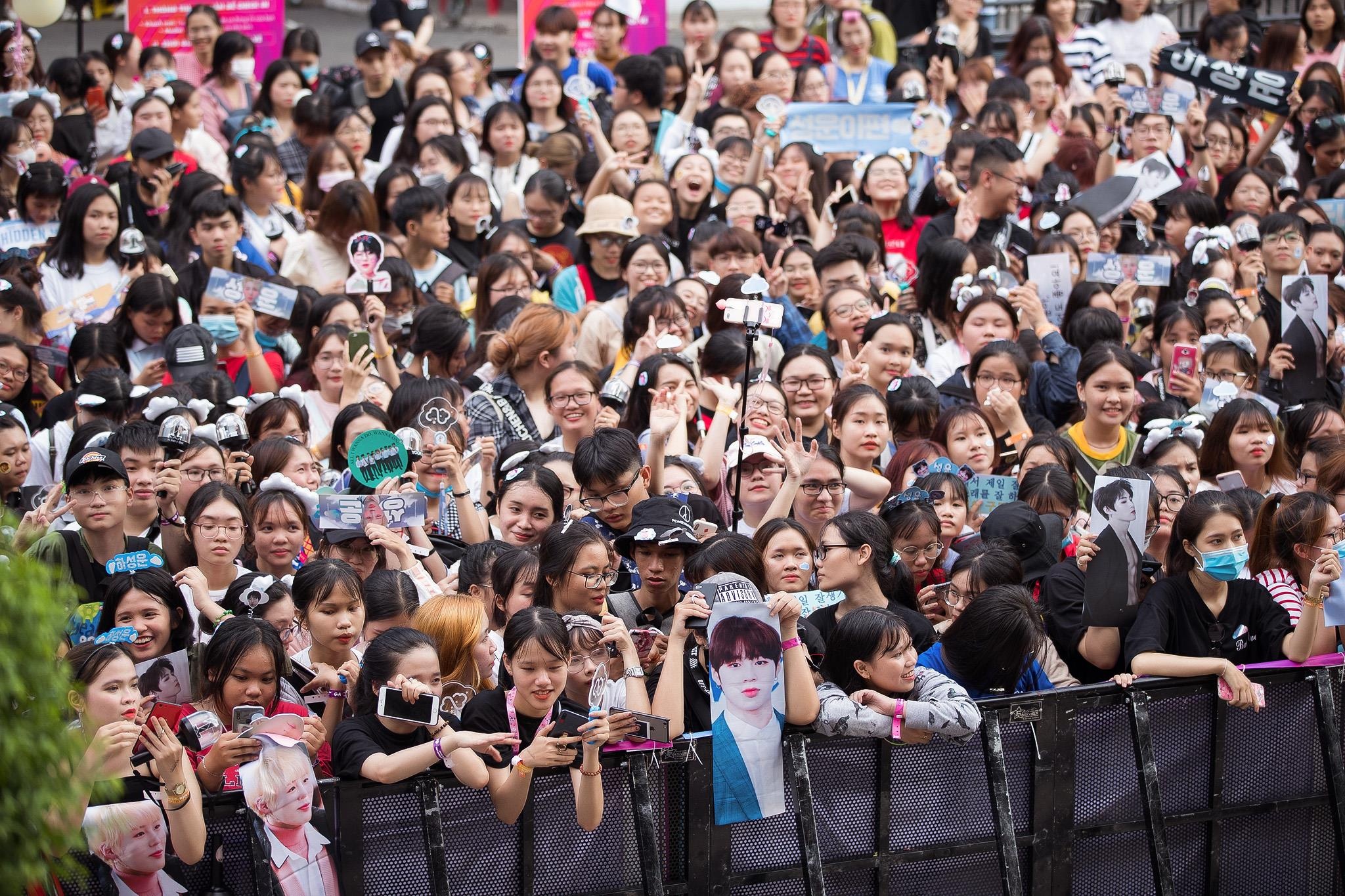 dem nhac Viet - Han la Ha Sung Woon va KARD anh 1