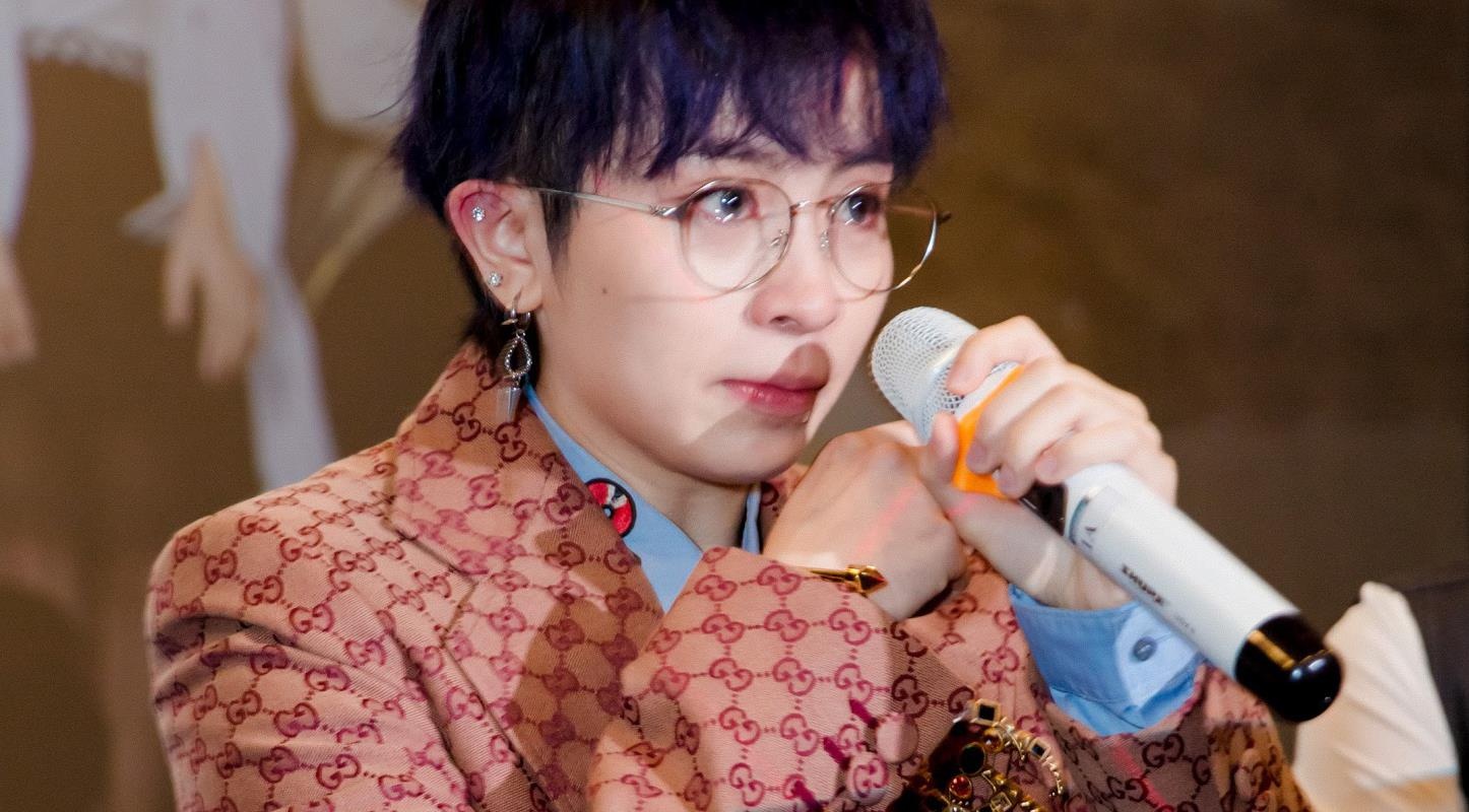 Gil Le bat khoc vi bi che khong co su nghiep hinh anh