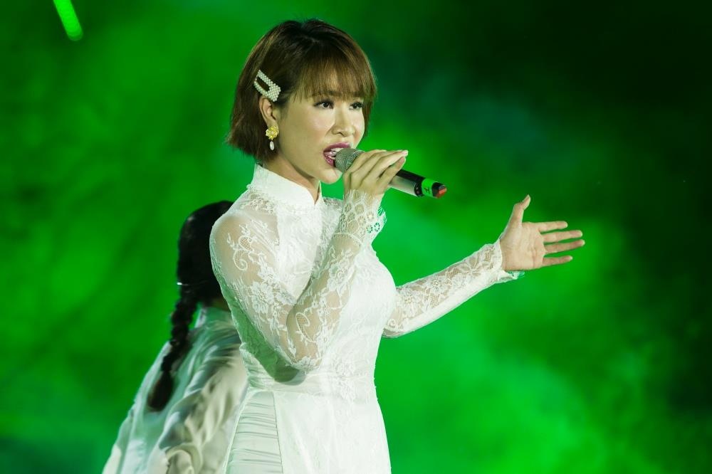 dem nhac cau chuyen hoa binh anh 5