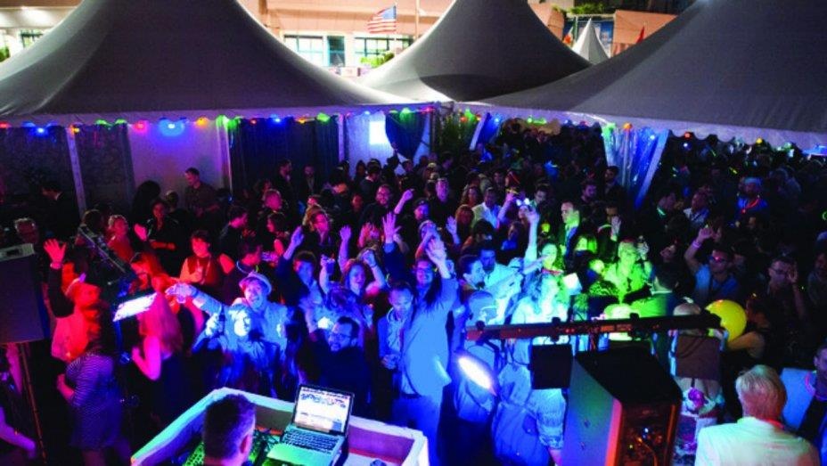 Tiec tung o Cannes: Xa hoa,  truy lac va mai dam anh 1