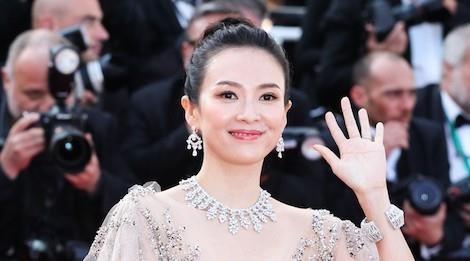 Chuong Tu Di dien dam xuyen thau, dep lan at dan my nu o be mac Cannes hinh anh