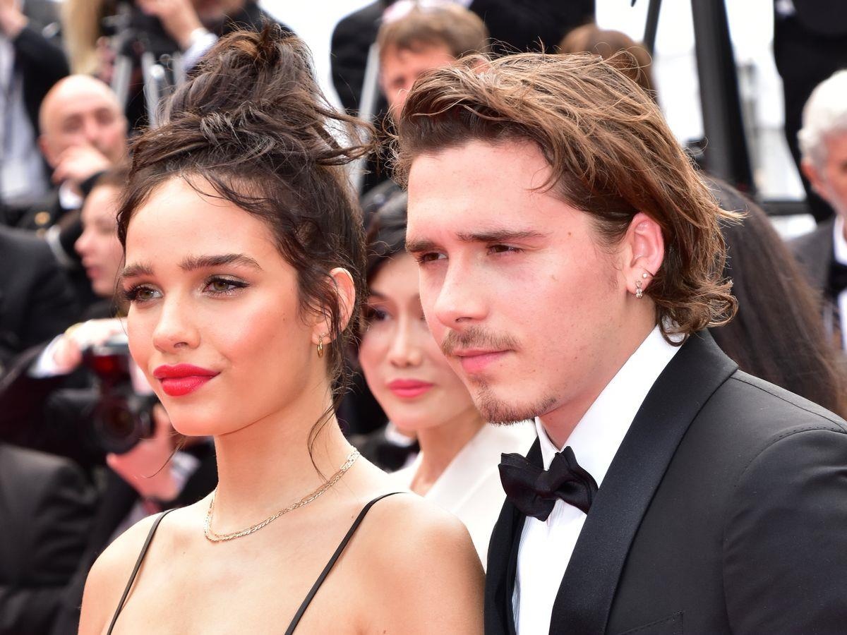 Con trai Beckham bo hoc, kem tai va chim dam trong yeu duong hinh anh