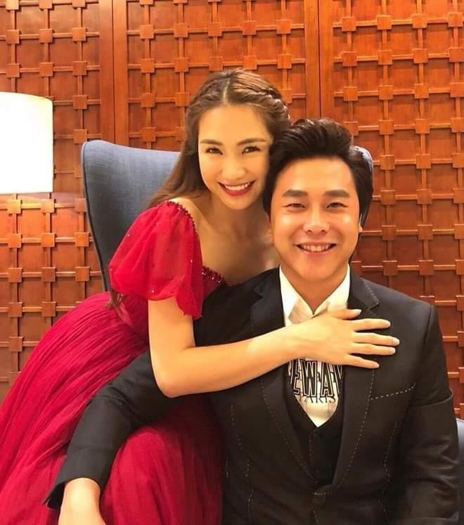 hòa minzy cầu hôn bạn trai doanh nhân ảnh 2 hoa minzy cau hon ban trai doanh nhan anh 2