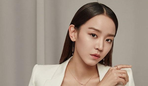 'Nu hoang rating' Han Quoc tung la nu phu mo nhat ben canh Nha Phuong hinh anh