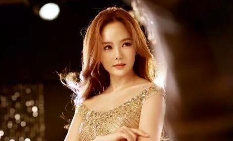 Chae Rim dang anh vui dua cung con trai sau tin ly hon hinh anh