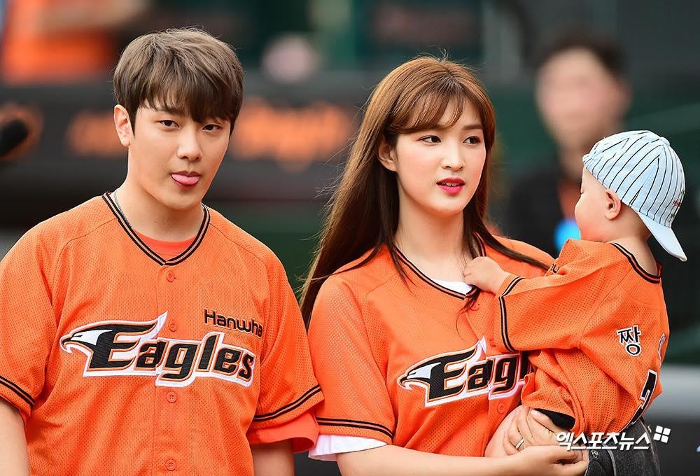 cap vo chong tre nhat showbiz anh 3