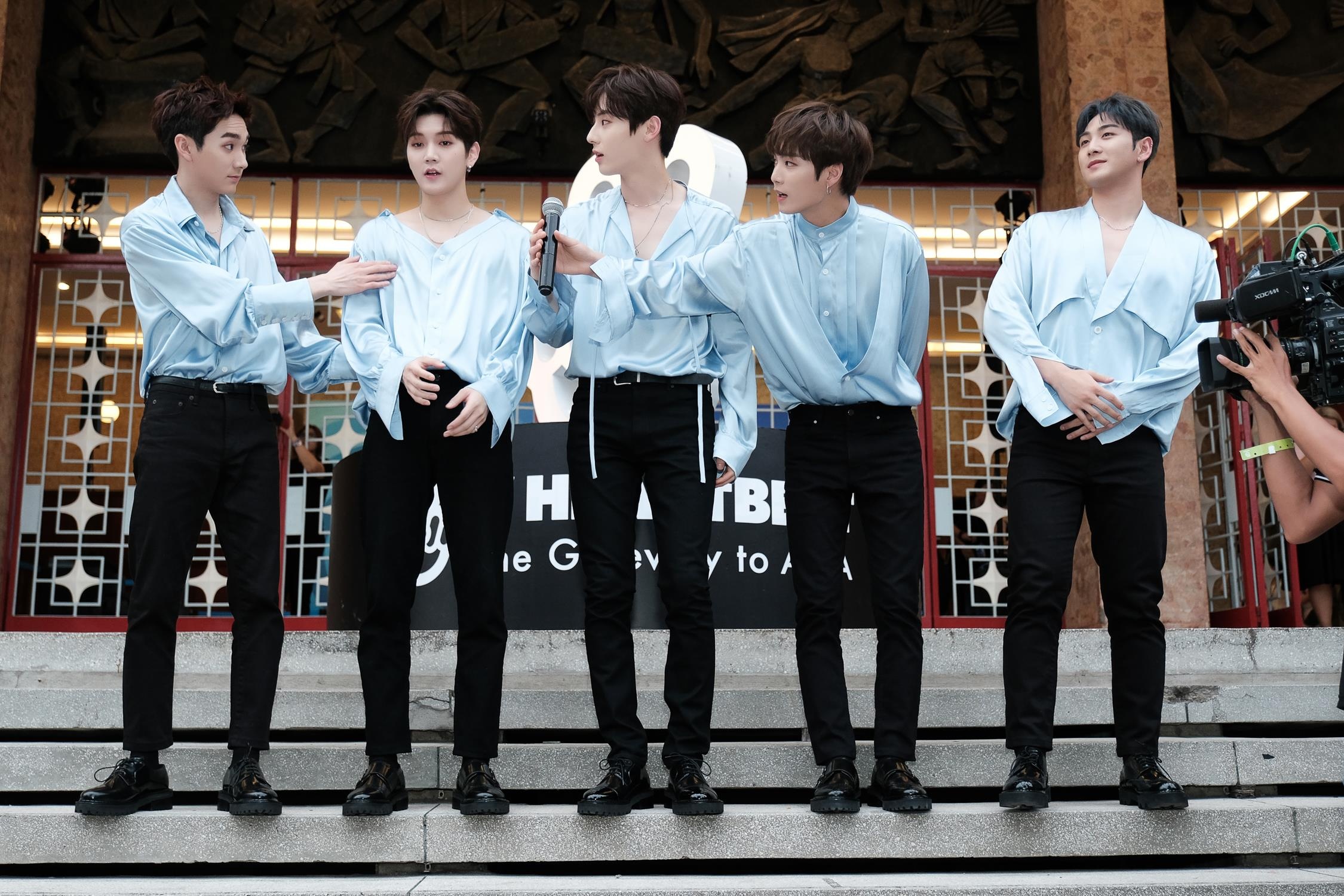 V Heartbeat, V Live ảnh 10 V Heartbeat, V Live anh 10